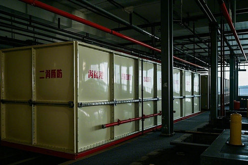 安陽(yáng)如何判斷玻璃鋼生活水箱的原材料品質(zhì)是否合格？